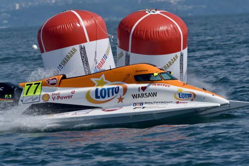 f1h2o 060719 evian UBE075