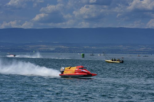 f1h2o 070719 evian UBE214